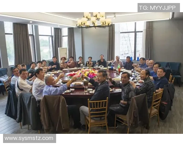 足球巨星拜年齐献祝福团圆年精彩剪辑展现球场外的温情时刻